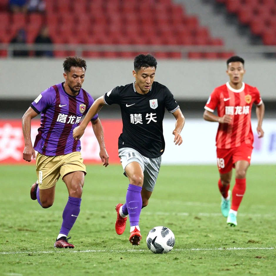 Khoảng lặng dữ liệu của V.League: bóng đá Việt Nam đang chơi những trận không được ghi lại