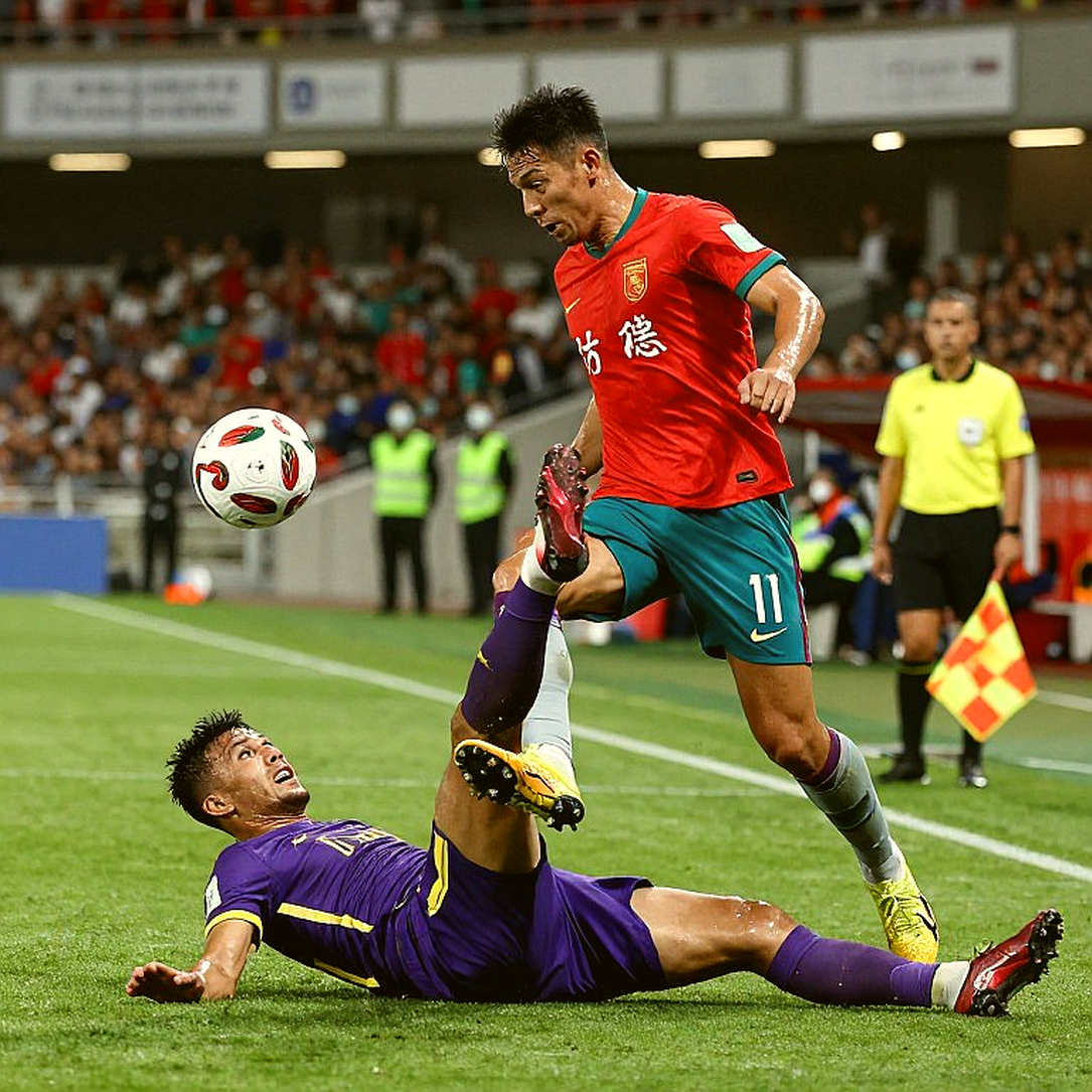 Kinh tế V.League sau AFF Cup 2026: Dòng tiền chủ sở hữu và giới hạn của thị trường chuyển nhượng nội địa