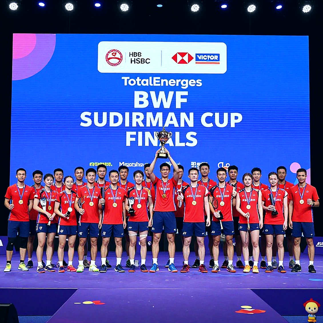 Alwi Farhan học gì từ Momota trong căn phòng tập cuối cùng trước Aichi-Nagoya 2026