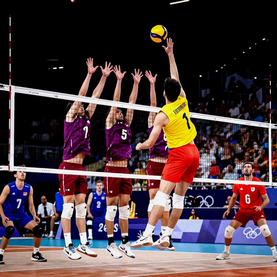 Efeler gục ở pha đóng hiệp: Romania khóa biến thể tấn công, Thổ Nhĩ Kỳ tự đánh rơi ván quyết định