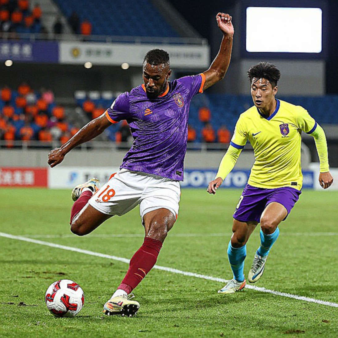 Bảng tin trống ở V.League: tin chuyển nhượng Việt Nam thiếu dữ liệu kiểm chứng