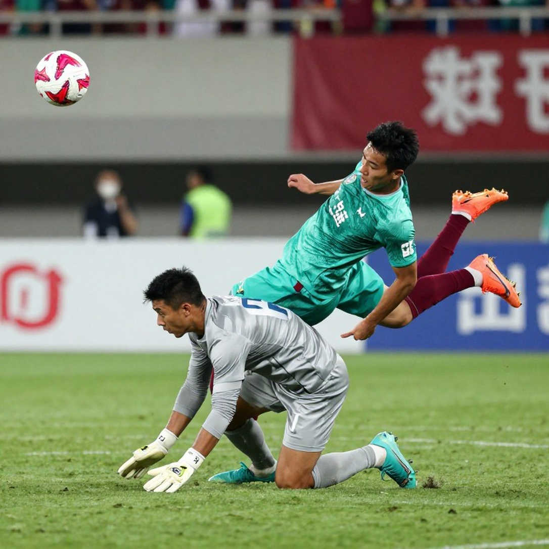 Bundesliga và cuộc giải mã gegenpressing: Khi bóng đá hạng trung biến thành điền kinh