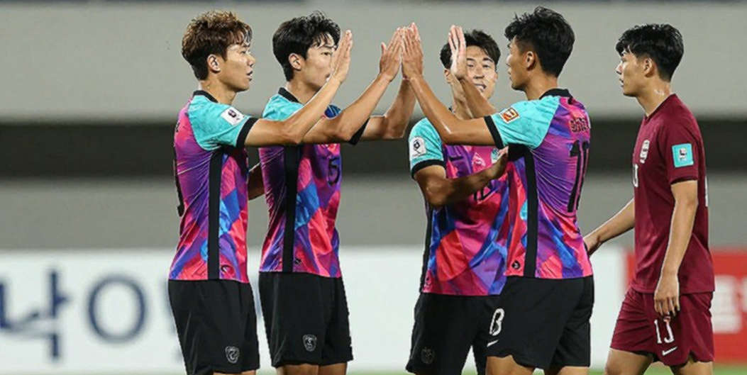 Vé xem U23 Việt Nam: giá, nhu cầu và bài toán vận hành khán đài