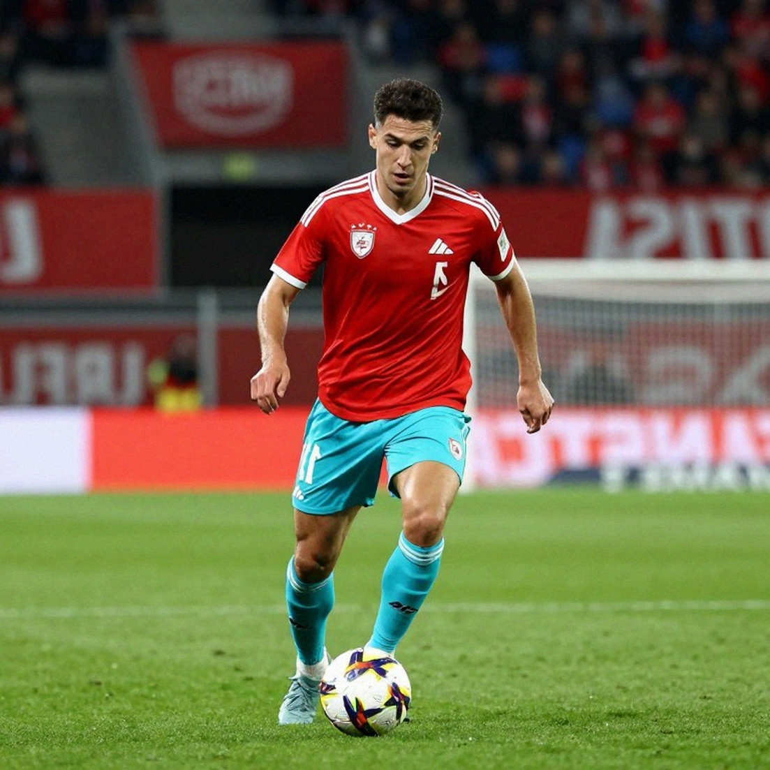Persija 2-1 Persib Bandung: Vết nứt ở phút 81 và bàn thắng phút 90+5 Persija 2-1 Persib Bandung: Vết nứt ở phút 81 và bàn thắng phút 90+5