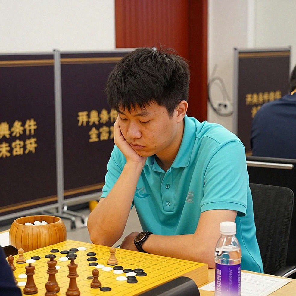 Bốn kỳ thủ, ba thể thức, một hệ thống rating chưa ai nhìn thấy: Total Chess mở màn ở Budapest