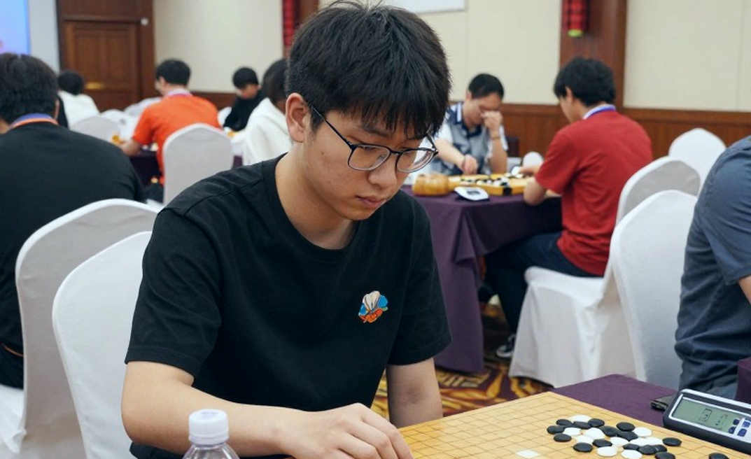 Cờ vua Việt Nam tại Olympiad: Tấm bạc bàn 5 và khoảng cách ở bàn đỉnh
